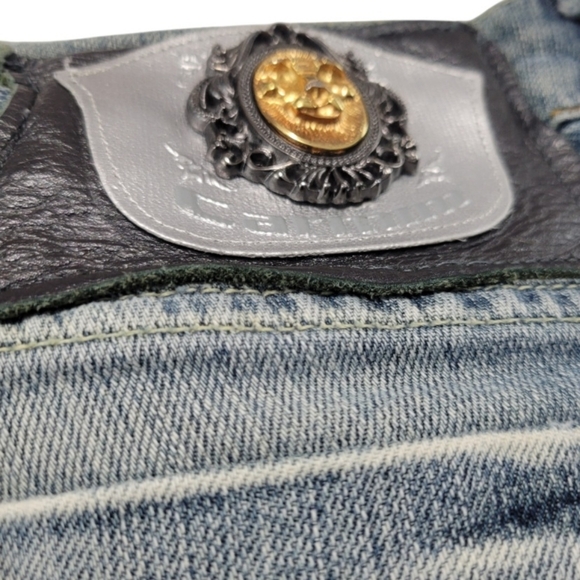 Carmin Shorts Size 28 W31" x L4" Women's Carmin Cut Off Denim Shorts Jean Shorts - Picture 9 of 11